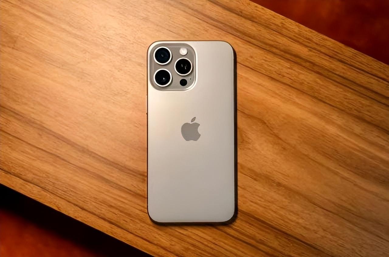 庫克是聽勸的,iPhone16的升級,全落在用戶心坎上