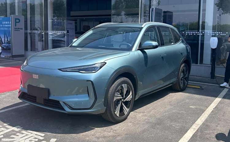 比廣汽AION Y更大,吉利銀河E5實車現已到店,預計15萬內起售