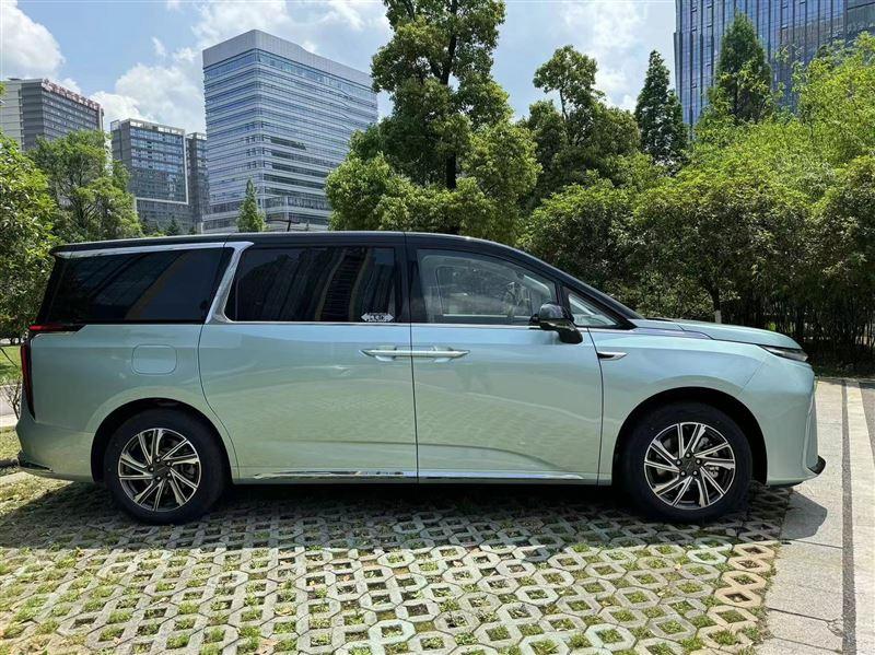 宜商宜家的全能MPV,上汽大通大家9超混試駕
