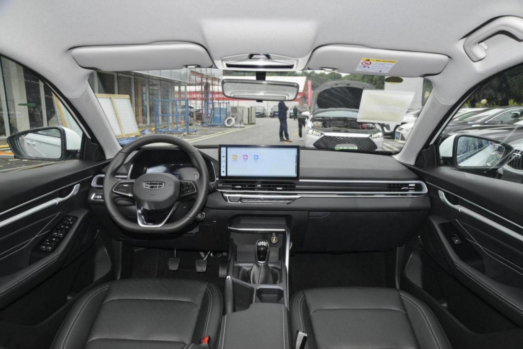 5-7萬元的國產轎車:吉利帝豪、艾瑞澤5、榮威i5,都有哪些優缺點