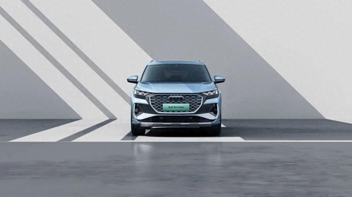 選電動(dòng)SUV只看Model Y嗎?豪華大廠出品的奧迪Q4 e-tron更具質(zhì)價(jià)比