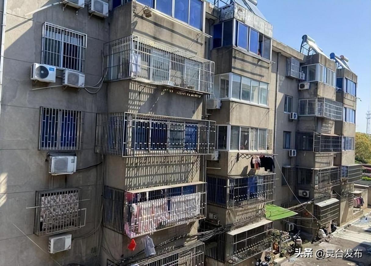 多地樓市為什么不約而同的炒作“老破小”,背后的套路在哪里?