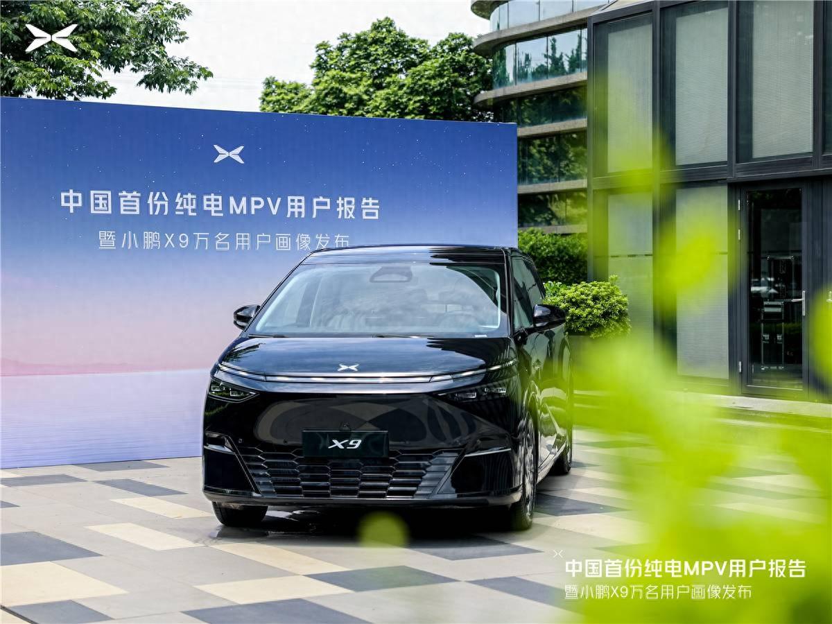 轉彎半徑比smart更小,小鵬X9到底怎樣做到?