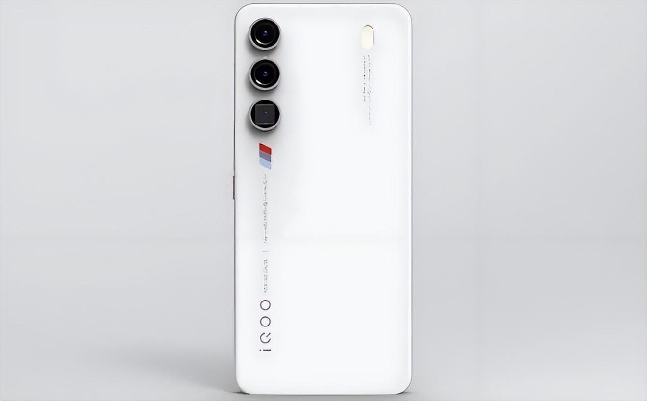 暫定11月初!iQOO 13系列再次被確認,全系潛望+電競雙芯!