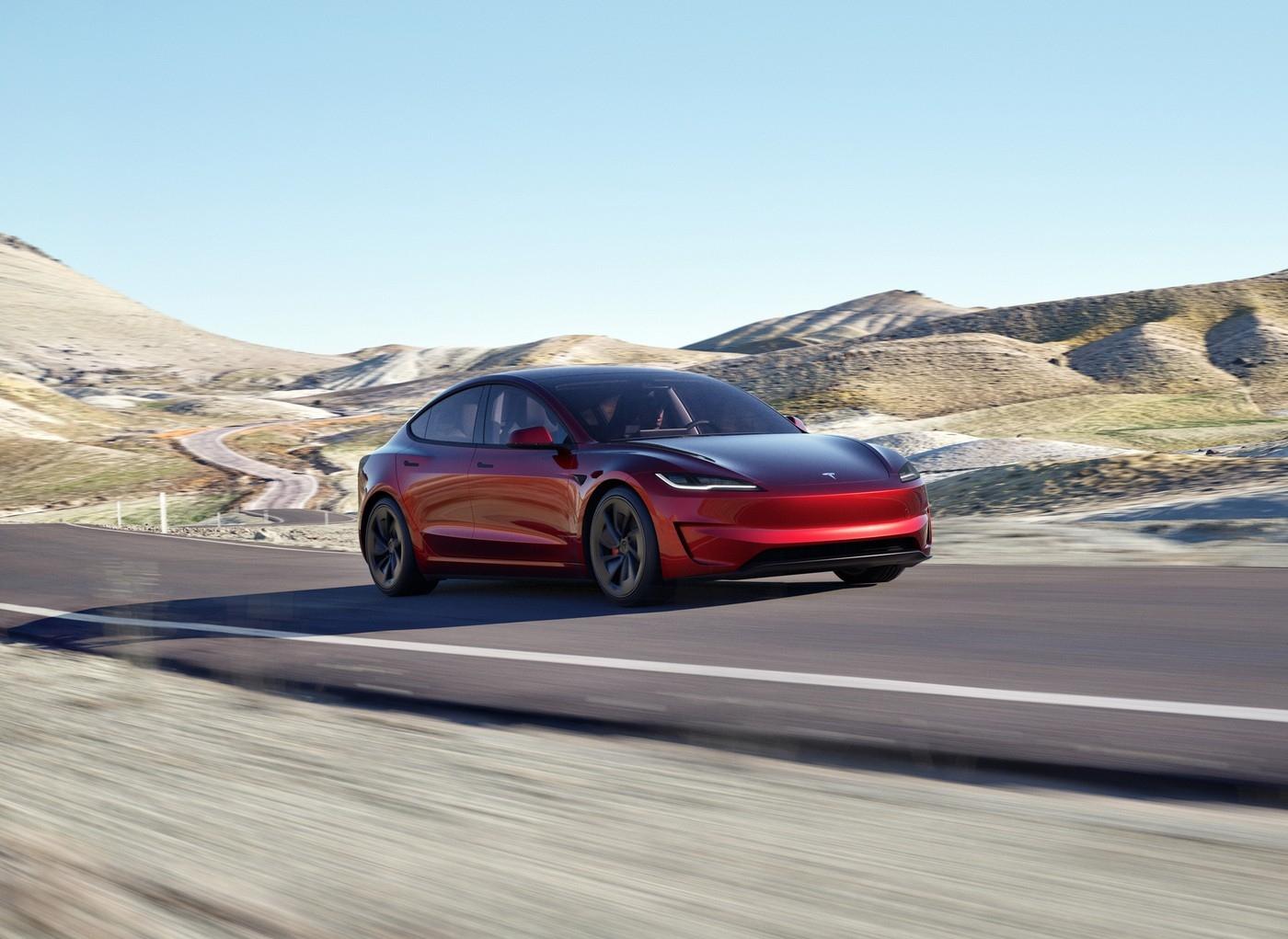 零百加速3.1秒最高車速261km/h 特斯拉Model 3高性能版正式銷售