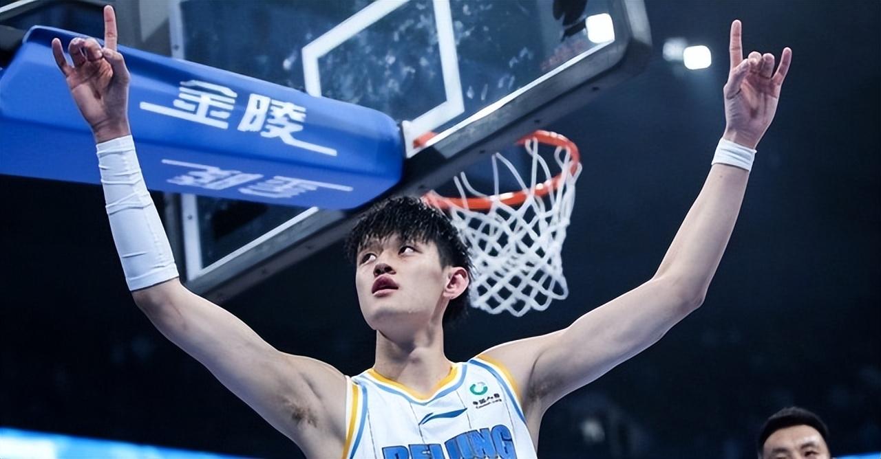 驚爆北汽爭搶男籃巨星周琦和新外援組超級雙塔,北汽CBA要爭冠