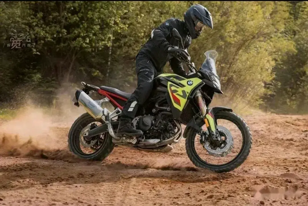 寶馬 F900GS:新一代中排量 ADV 車型的卓越之選