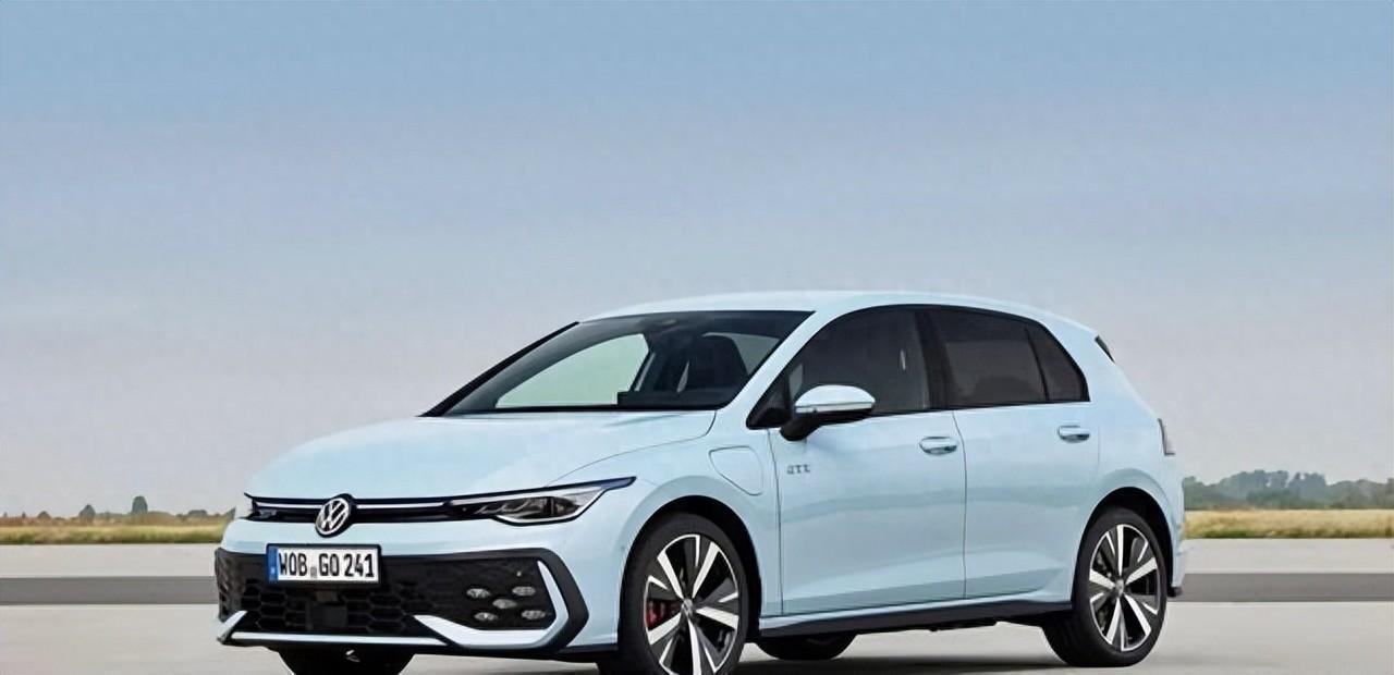 第八代高爾夫煥新登場,1.5T動力“300TSI”引領(lǐng)潮流