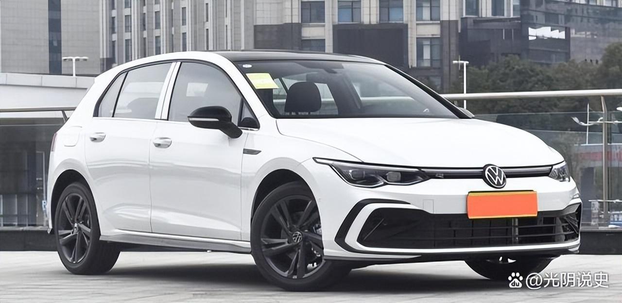 第八代高爾夫煥新登場,1.5T動力“300TSI”引領(lǐng)潮流