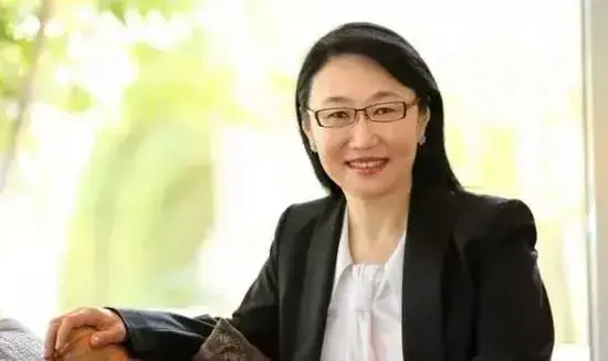安卓一哥 HTC 突發新機!這價格把我看傻了