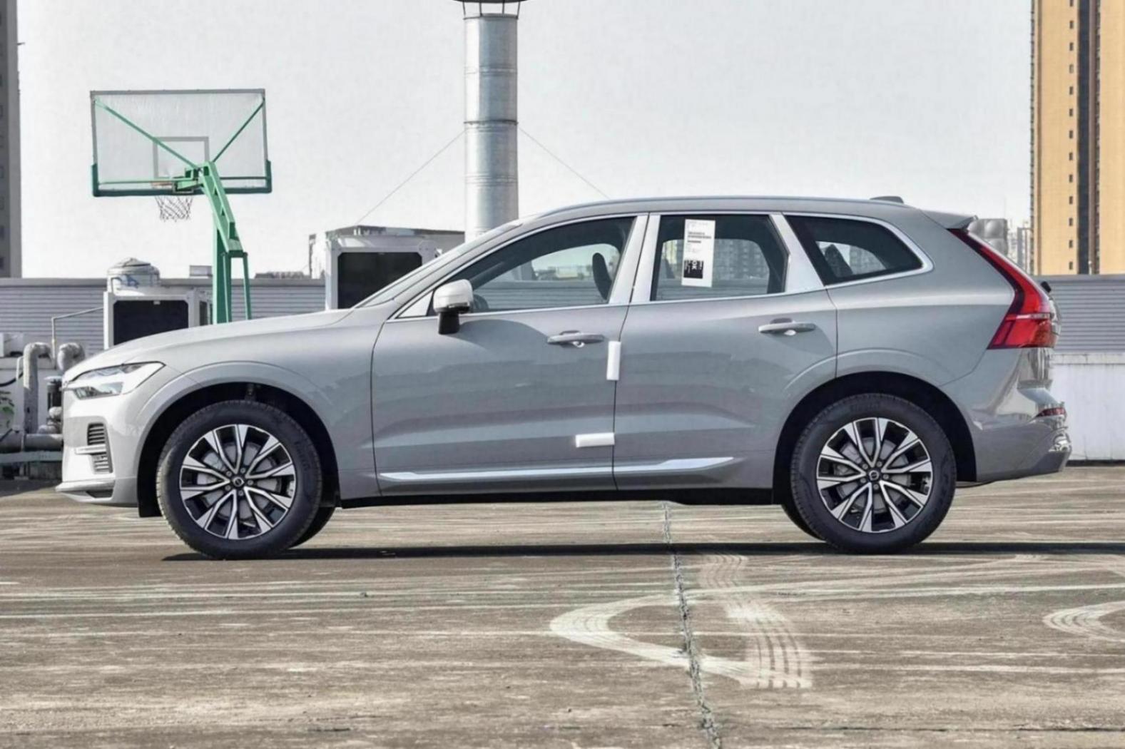2025款沃爾沃XC60上市,上調發動機扭矩,售價39.69-42.59萬元