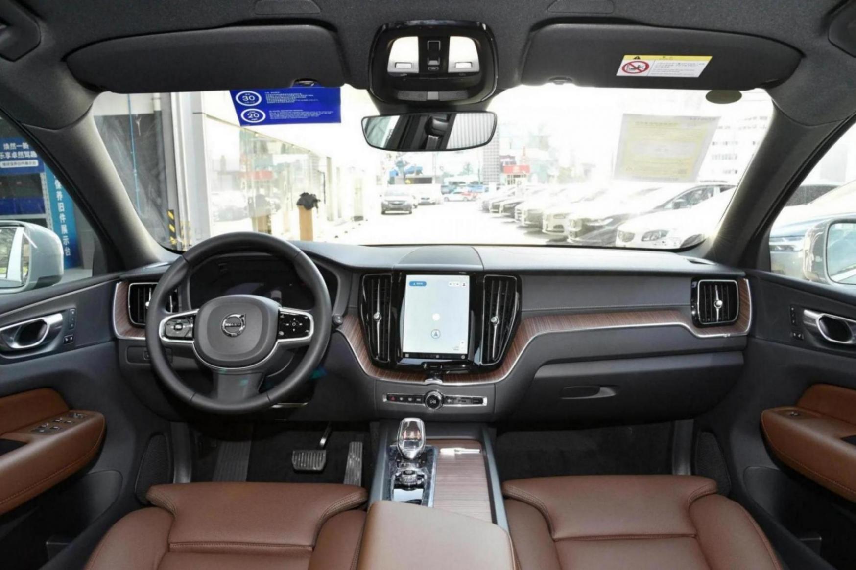 2025款沃爾沃XC60上市,上調發動機扭矩,售價39.69-42.59萬元