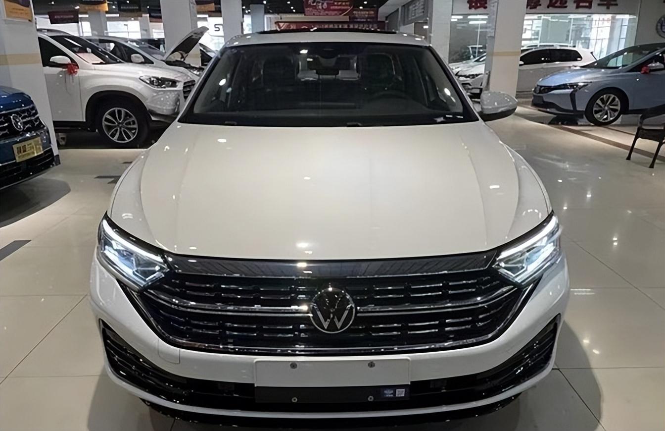 大眾速騰降價5萬,銷量暴漲17558輛,車市價格戰(zhàn)升級,你心