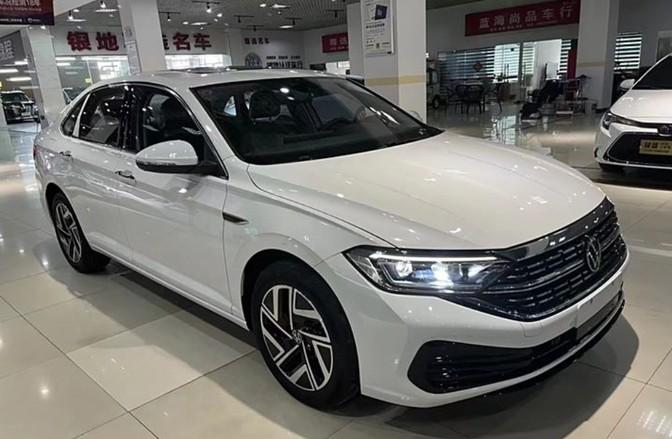 大眾速騰降價5萬,銷量暴漲17558輛,車市價格戰(zhàn)升級,你心