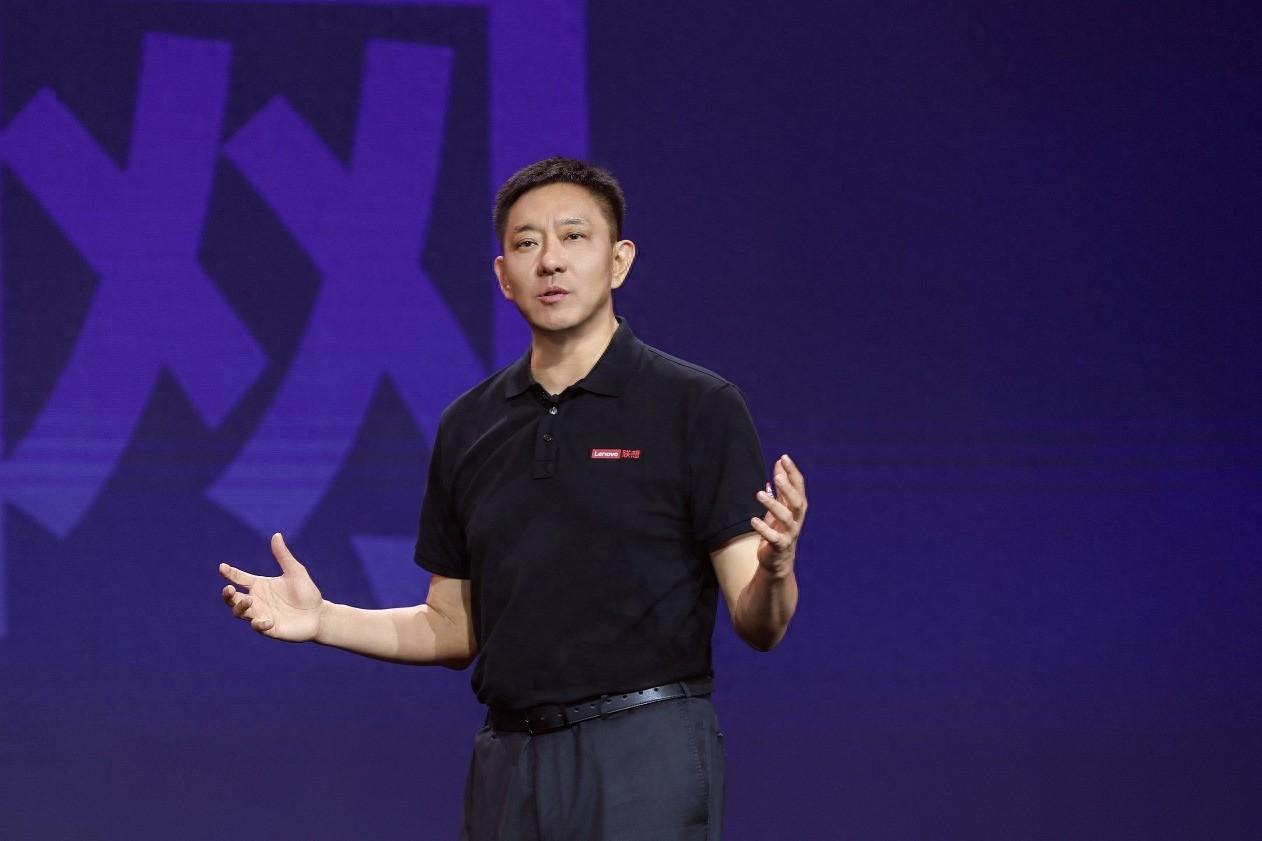 一體多端”AI戰略實施,聯想拯救者PC、moto razr 50革新發布