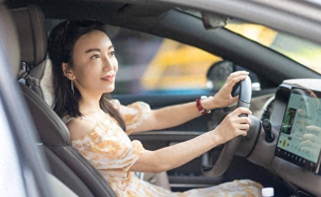 比亞迪放寬三電質保,車主們卻為這3點糾結:4S店還去不去?