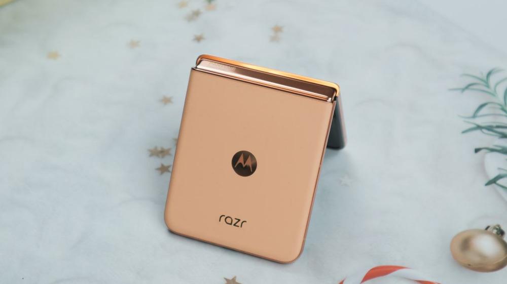 AI加持,全新折疊體驗:moto razr 50 Ultra AI元啟評測