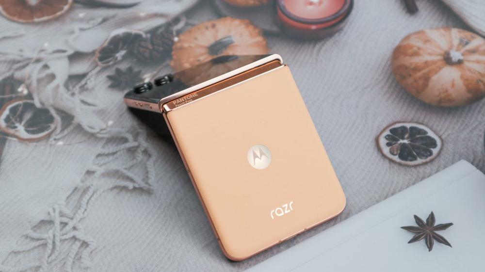 AI加持,全新折疊體驗:moto razr 50 Ultra AI元啟評測