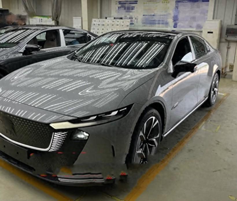 馬自達EZ-6閃亮登場,新能源轎車市場再添猛將!