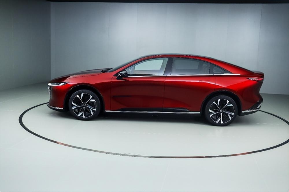 馬自達EZ-6閃亮登場,新能源轎車市場再添猛將!