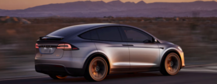 純電旗艦SUV之間的較量 蔚來ES8對比特斯拉Model X