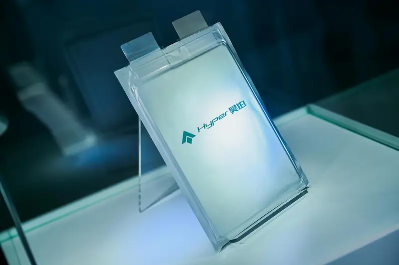 廣汽全固態動力電池模型展示