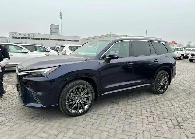 還會(huì)有市場嗎?雷克薩斯TX國內(nèi)實(shí)車曝光,搭載2.4T+8AT動(dòng)力