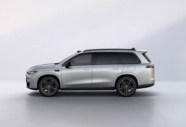 雙車對比,增程的零跑C16,是理想L8平替嗎?