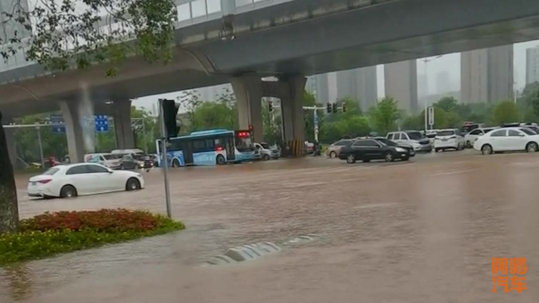 電車能當船開嗎?聽勸,你開的又不是仰望U8,也不是問界M9