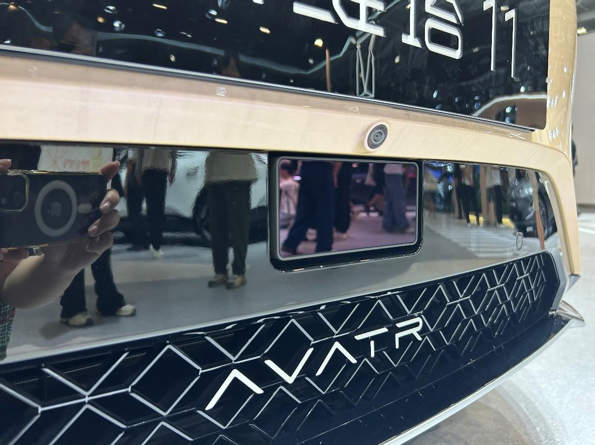 阿維塔旗艦雙車型強勢登陸粵港澳大灣區車展