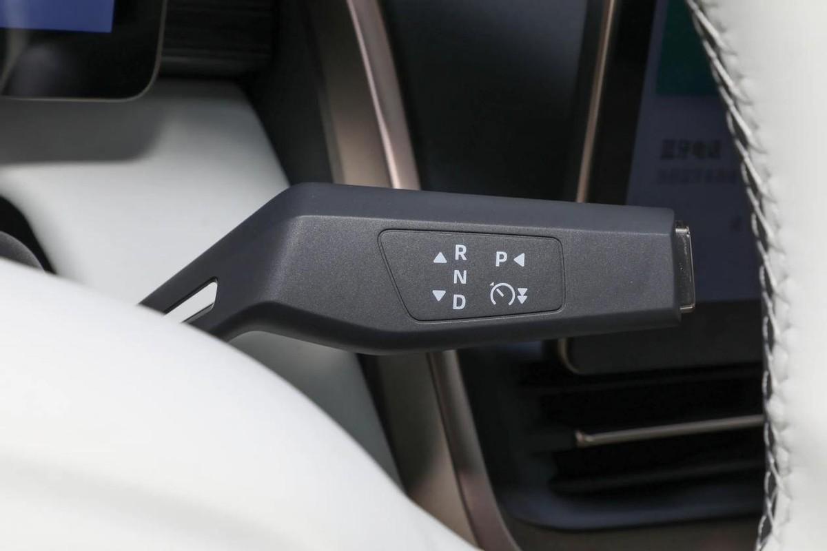 敲重點(diǎn)!中大型電動(dòng)SUV、6座、18.86萬(wàn),東風(fēng)奕派eπ008了解下