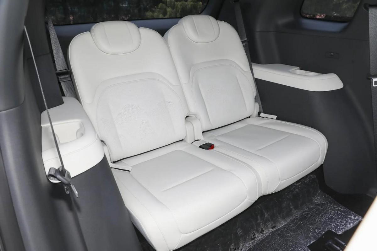 敲重點(diǎn)!中大型電動(dòng)SUV、6座、18.86萬(wàn),東風(fēng)奕派eπ008了解下