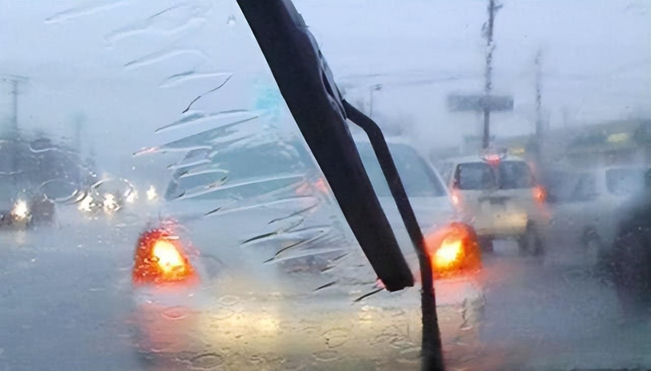 多地暴雨,車主怎么做才能不“破防”?