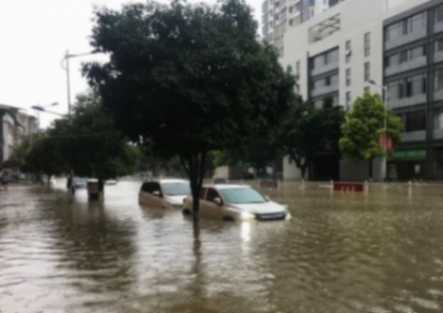 多地暴雨,車主怎么做才能不“破防”?
