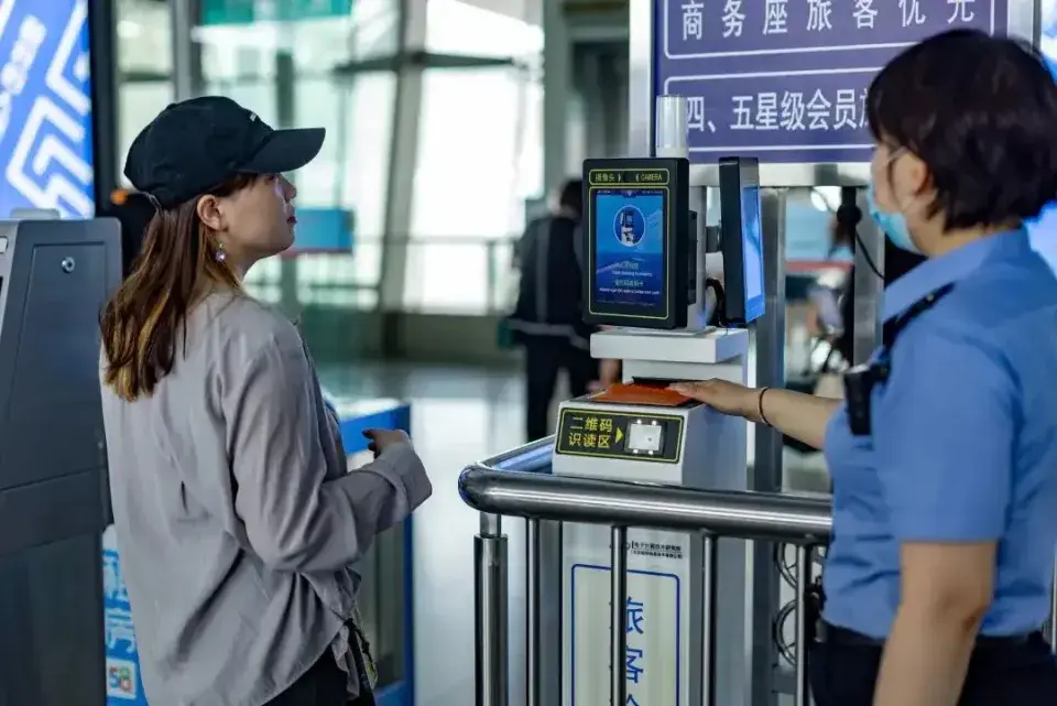 為什么京滬高鐵上的班味兒這么濃