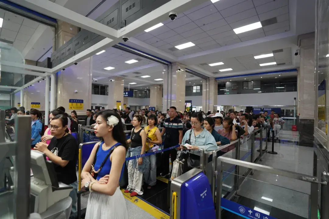 中越跨境旅游持續(xù)火熱