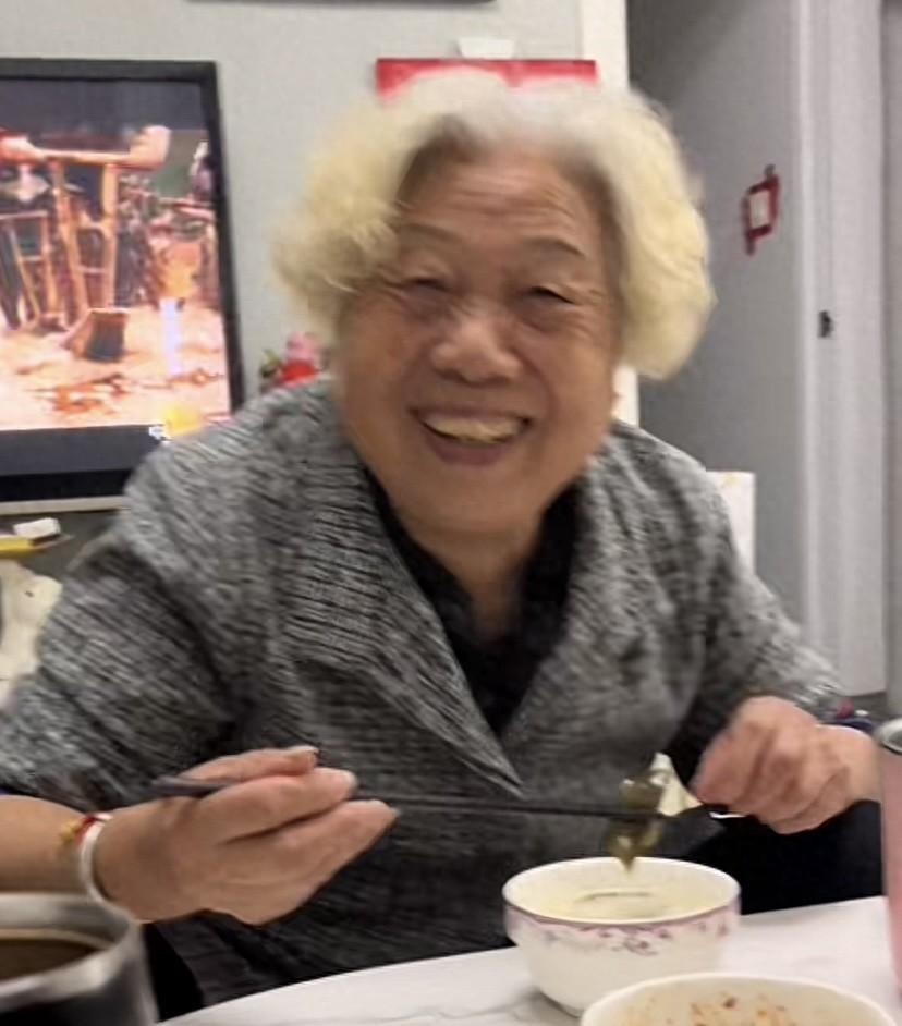 奶奶花88元參團1日游100元買保溫杯