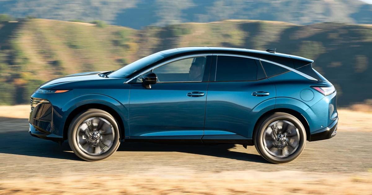 2025款日產(chǎn)樓蘭海外亮相動(dòng)力大變樣2.0T+9AT這價(jià)格貴了嗎?