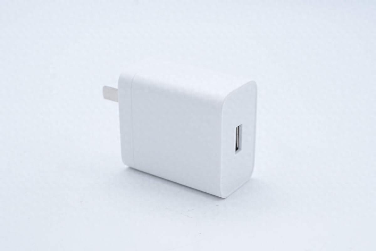 魅族新款Lucky 08手機原裝33W充電器咋樣?拆開看沒想到是這樣