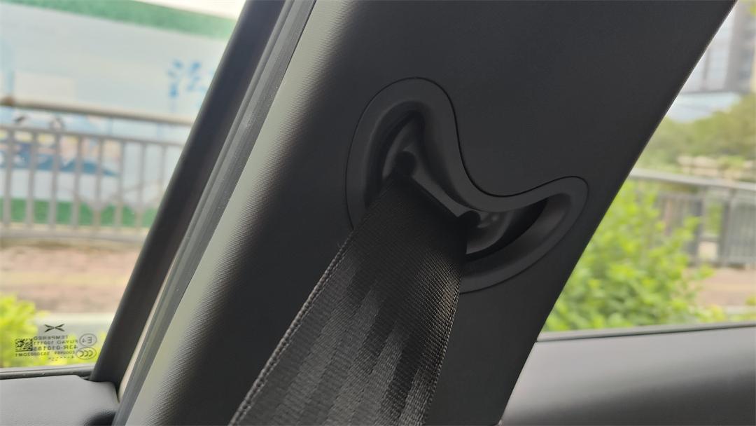 探店短試小鵬MONA M03:新一代的年輕人之車
