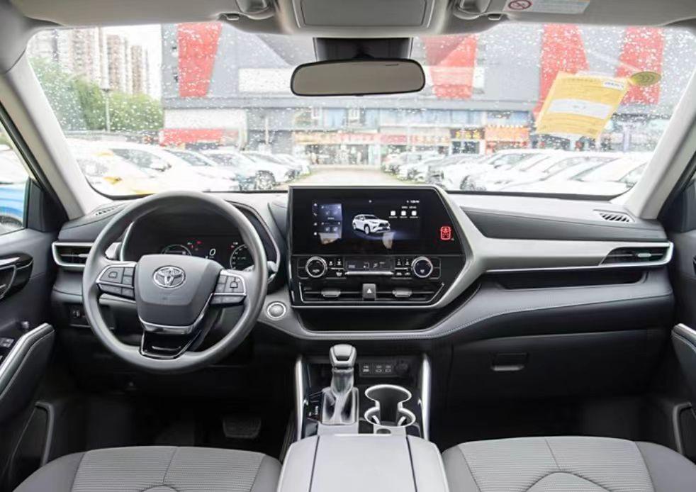 7座中型SUV標桿車型——漢蘭達,標配L2級輔助,油耗低至5.82L