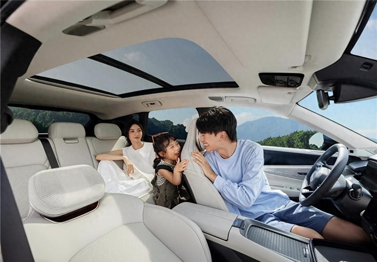 什么才算智能?領克08高速NOA現已上車,輕松解放你的雙手