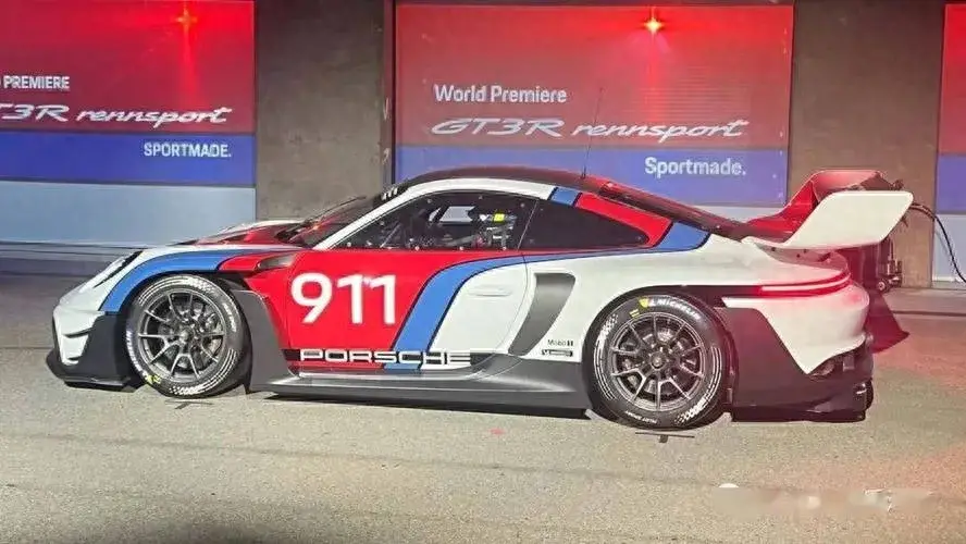 保時(shí)捷 911 GT3 跑車的詳細(xì)配置參數(shù)