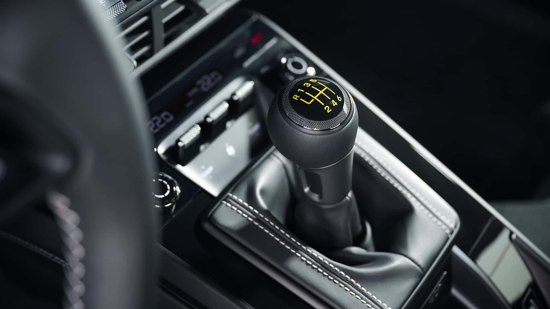 準(zhǔn)賽車級公路跑車,全新保時捷911 GT3正式發(fā)布