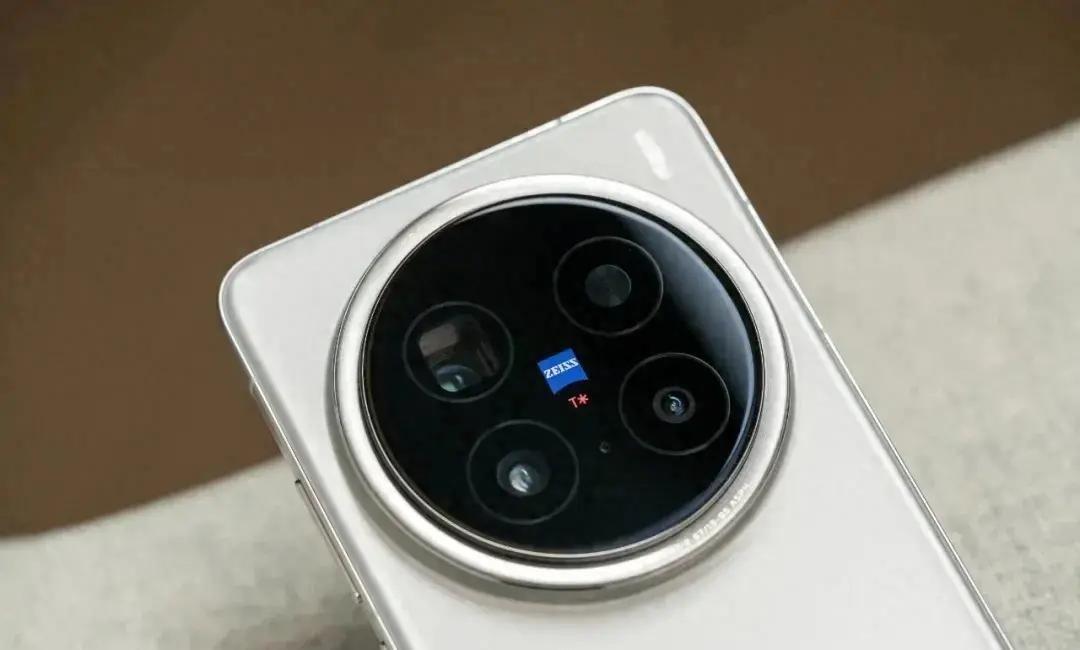 買手機建議一步到位,這三款最值得入手,配置強悍顏值頂