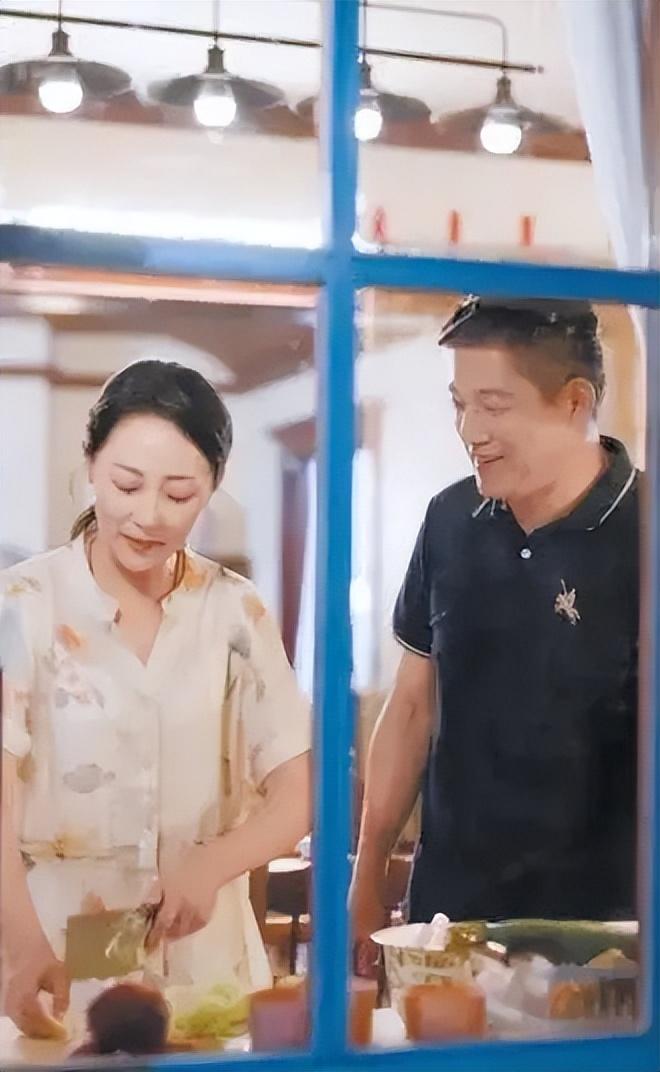 短劇圍獵銀發族:有人刷爆銀行卡