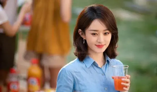 何炅送趙麗穎風吹半夏裁紙刀