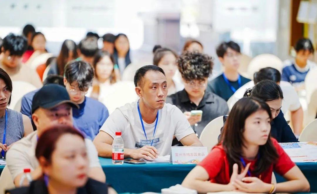 手把手現場教!農民朋友玩轉電商