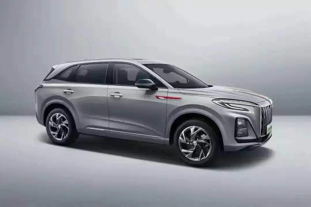 紅旗 HS3 PHEV:場(chǎng)景化優(yōu)勢(shì)點(diǎn)亮出行新體驗(yàn)