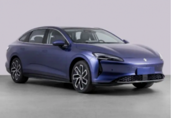 寶駿全新旗艦轎車“云光”:5米車長+2.9米軸距,有望年內上市!